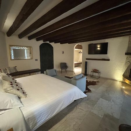 Porta Paradiso Valquirico, Albergo Boutique Santeagueda Luaran gambar